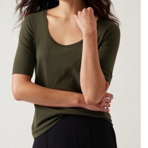 Athleta Outbound Scoop Tee Olive Green XS NWT